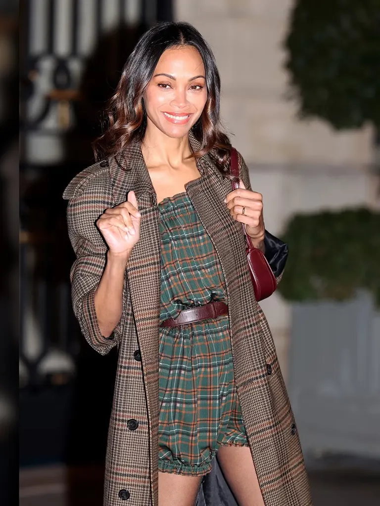 Zoe Saldana Paris Fashion Week Coat