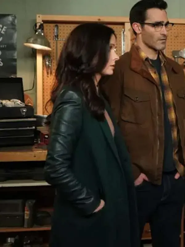 Lois Lane Superman and Lois Black Coat