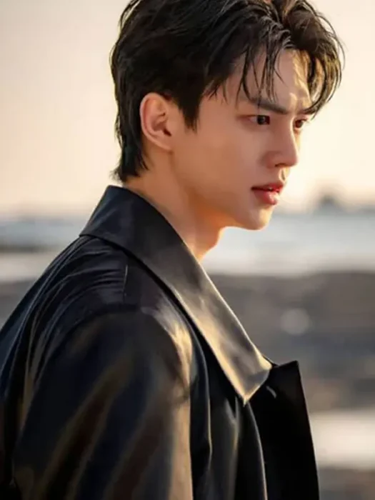 Jeong Gu-won Black Coat