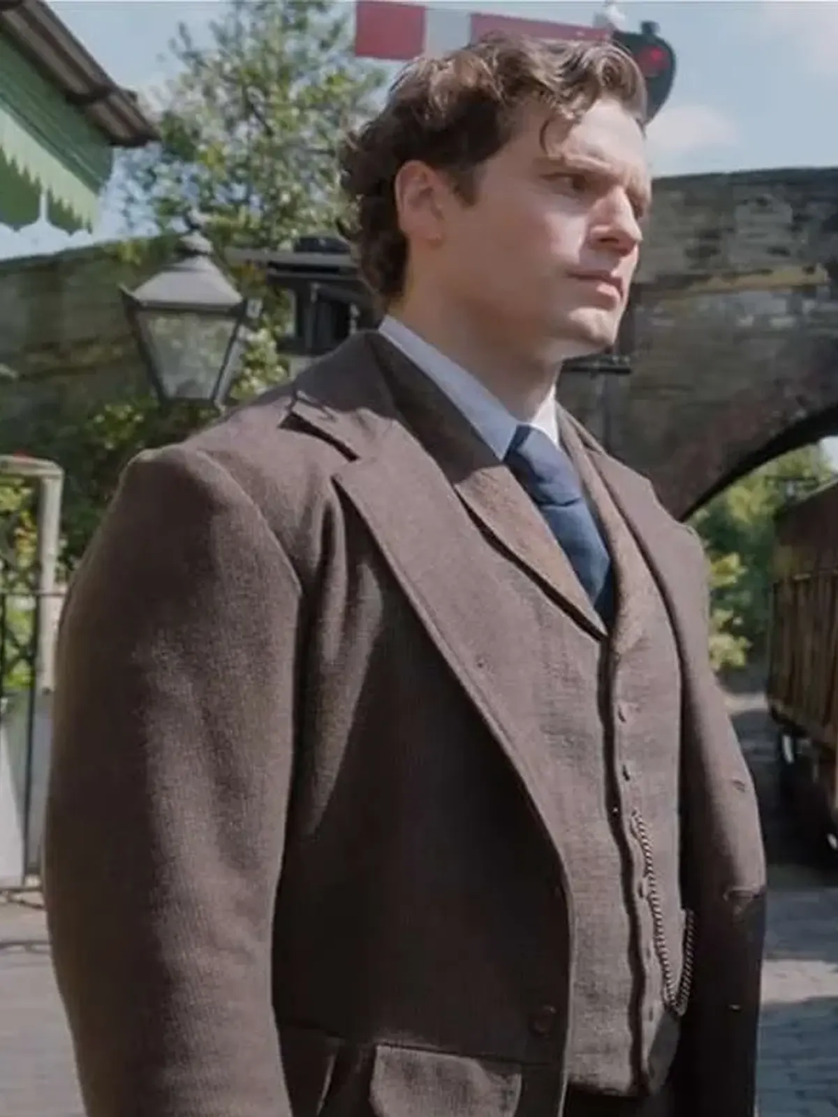 Henry Cavill Enola Holmes Blazer