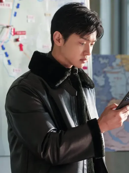 Jang Dong-yoon Queen Mantis Shearling Jacket