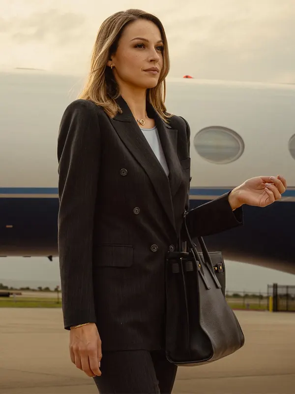 Kayla Wallace Landman S02 Blazer