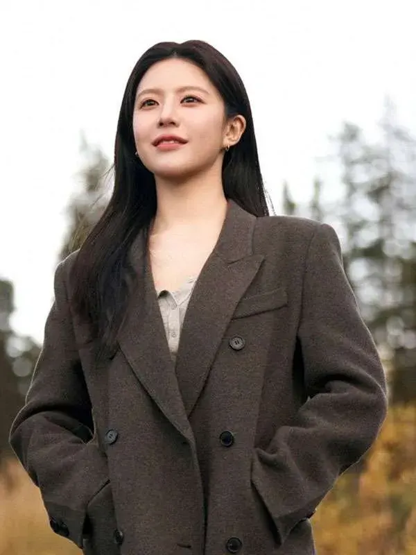 Can This Love Be Translated Go Youn-jung Brown Wool Coat