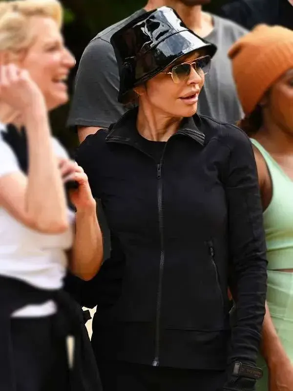 The Traitors Lisa Rinna Black Jacket