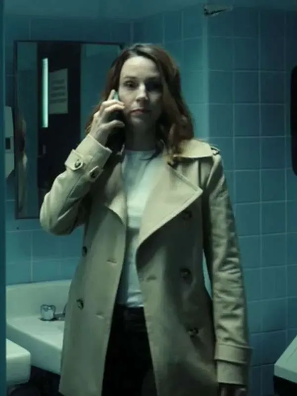 Cross S02Kayla Craig Beige Coat