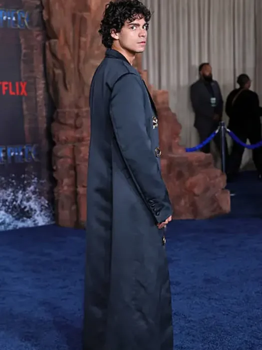One Piece S02 Premiere Inaki Godoy Black Coat
