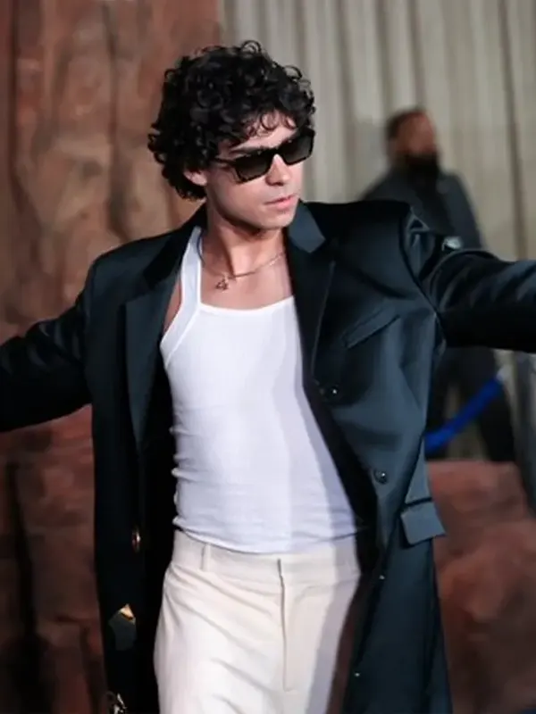 One Piece S02 Premiere Inaki Godoy Black Satin Coat