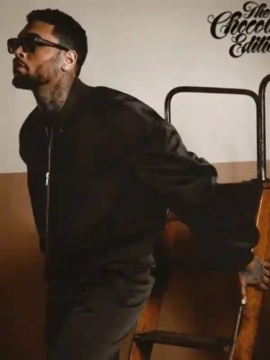 Chris Brown Deluxe Album Jacket