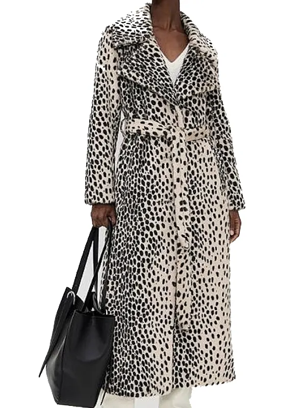 Jean Smart Hacks Leopard Print Faux Fur Coat