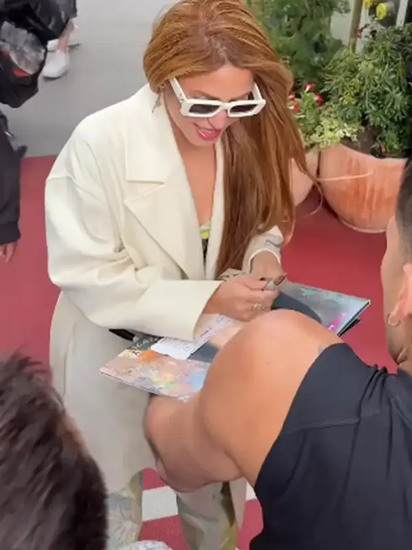 Santiago 2026 Shakira Wrap White Coat
