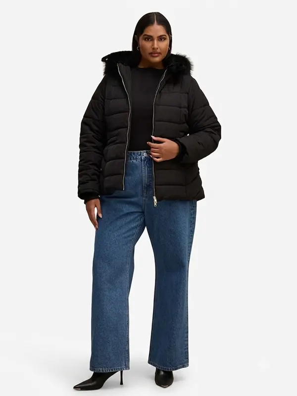 Macey Curve Short Puffer Black Jacket
