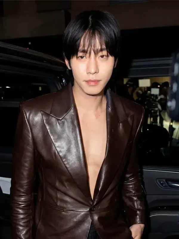 Paris 2026 Ahn Hyo Seop Brown Blazer