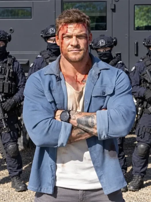 Runner Alan Ritchson Blue Jacket